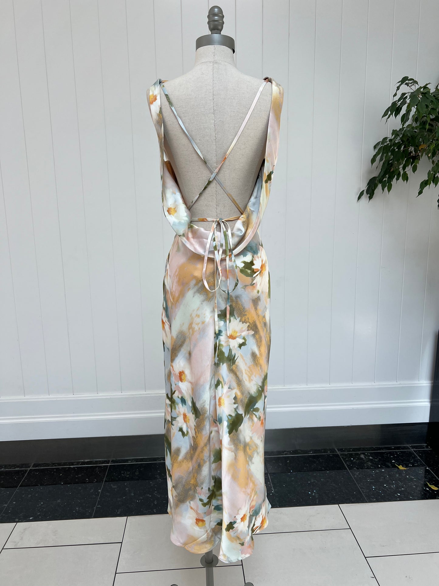Daisy Elegance Dress