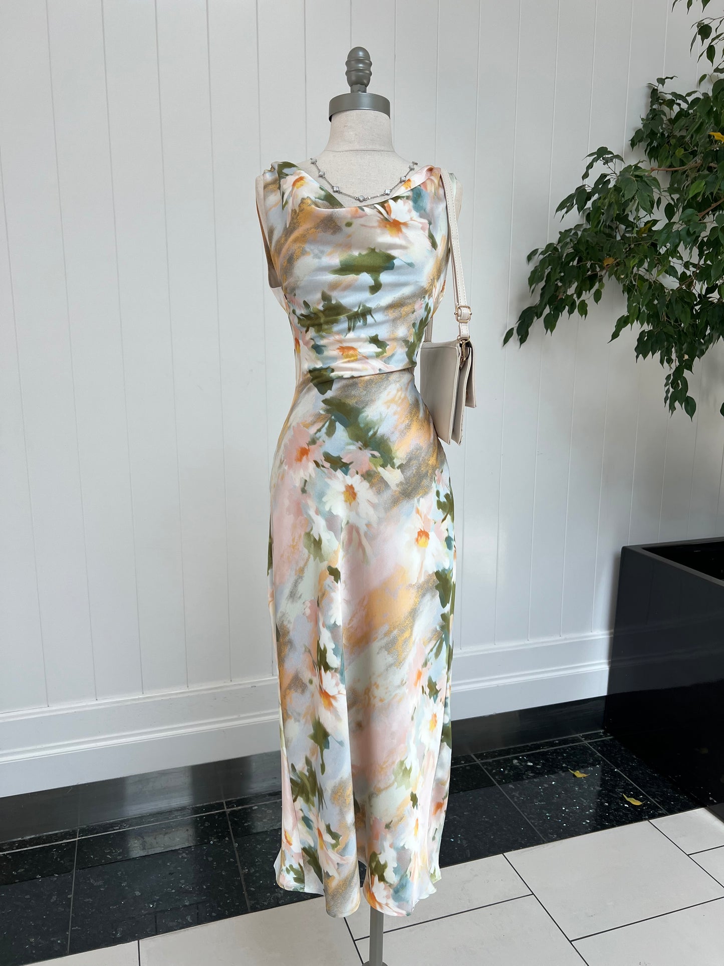 Daisy Elegance Dress