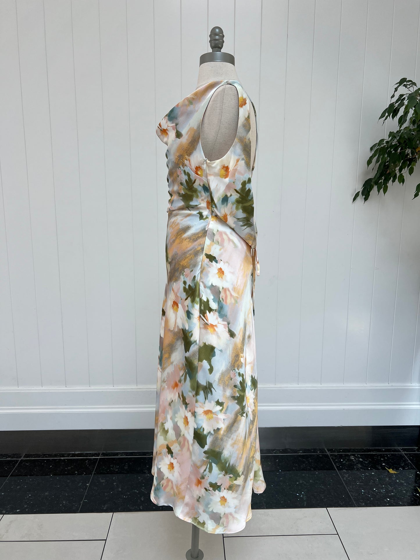 Daisy Elegance Dress