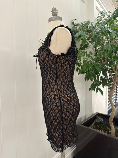 Date In Lace Dress